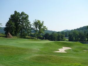 Pete Dye 3rd Approach